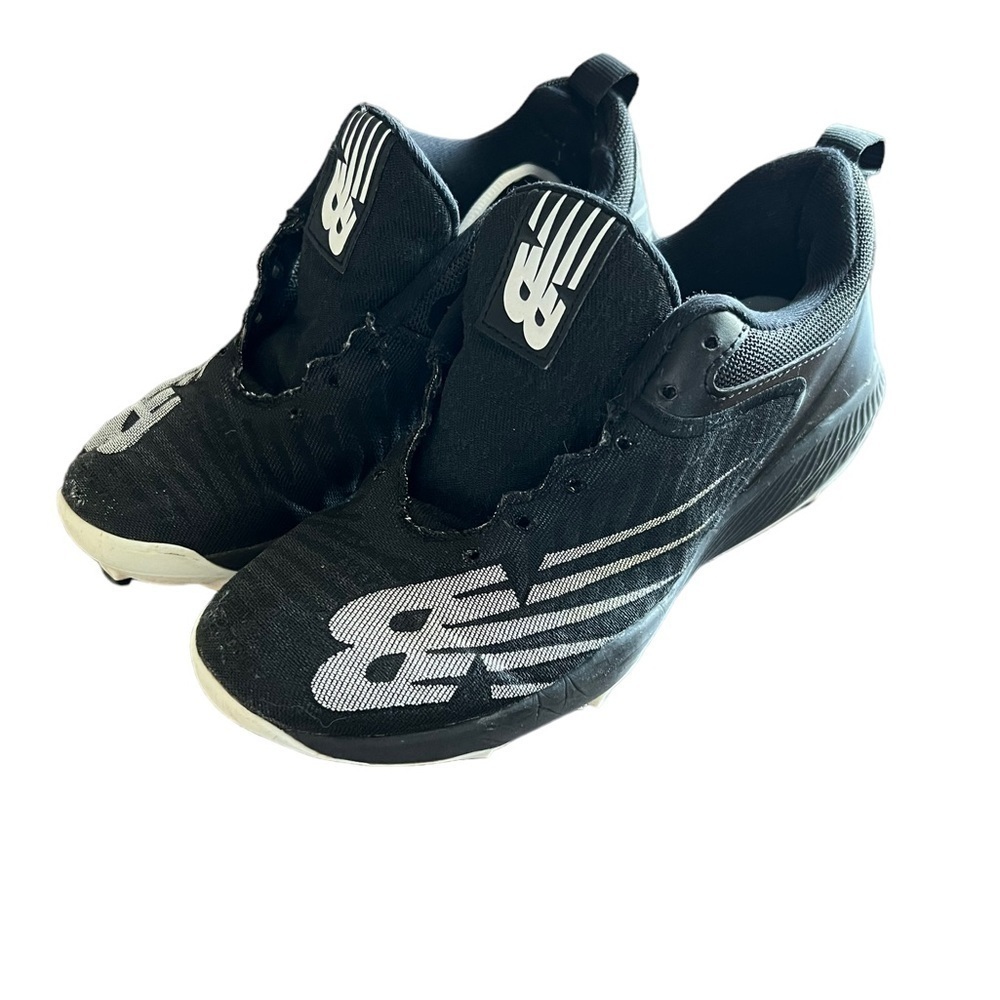 NEW Balance Molded Cleats in Black